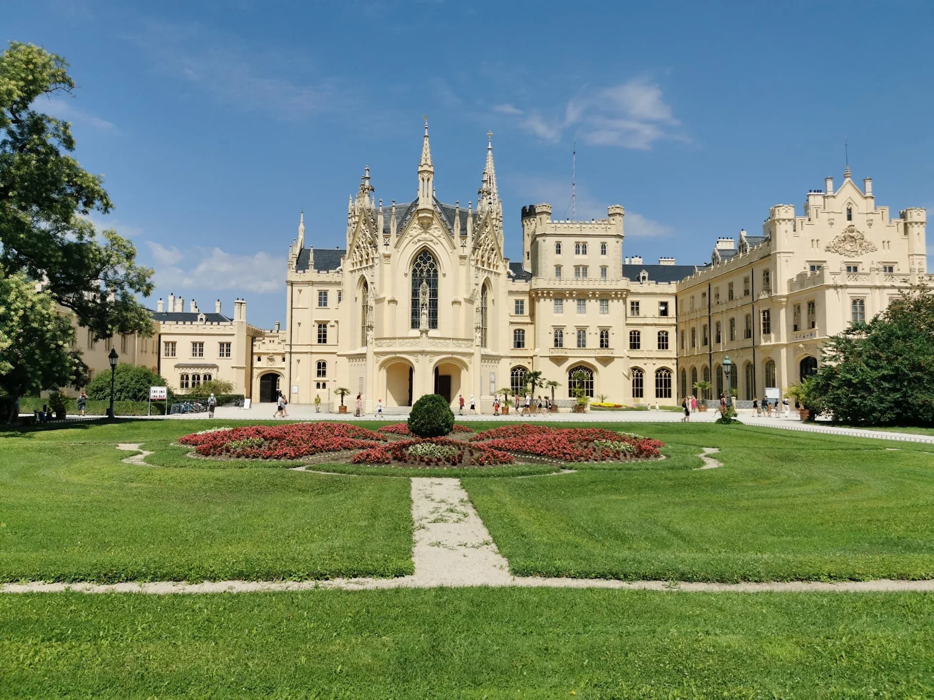 Lednice-Valtice Chateaux Day Trip