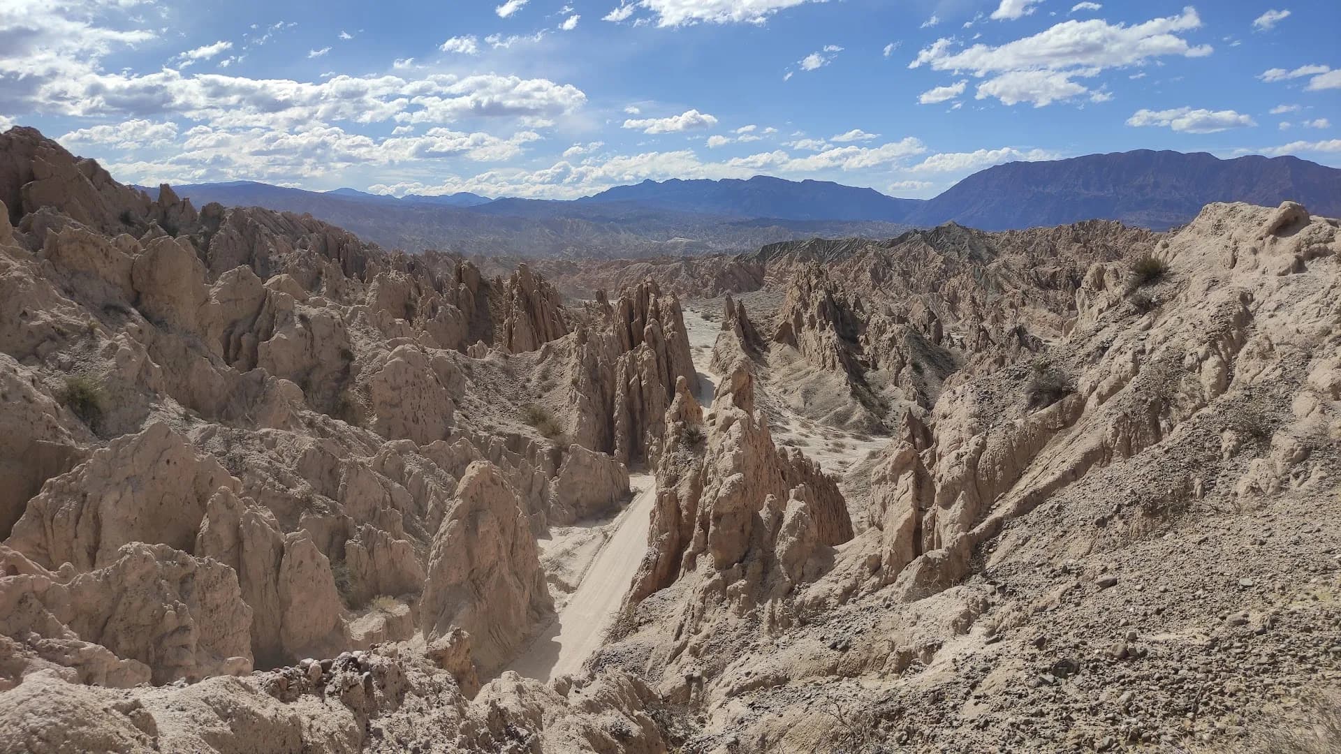 Ruta 40 to Cafayate via Quebrada de las Flechas