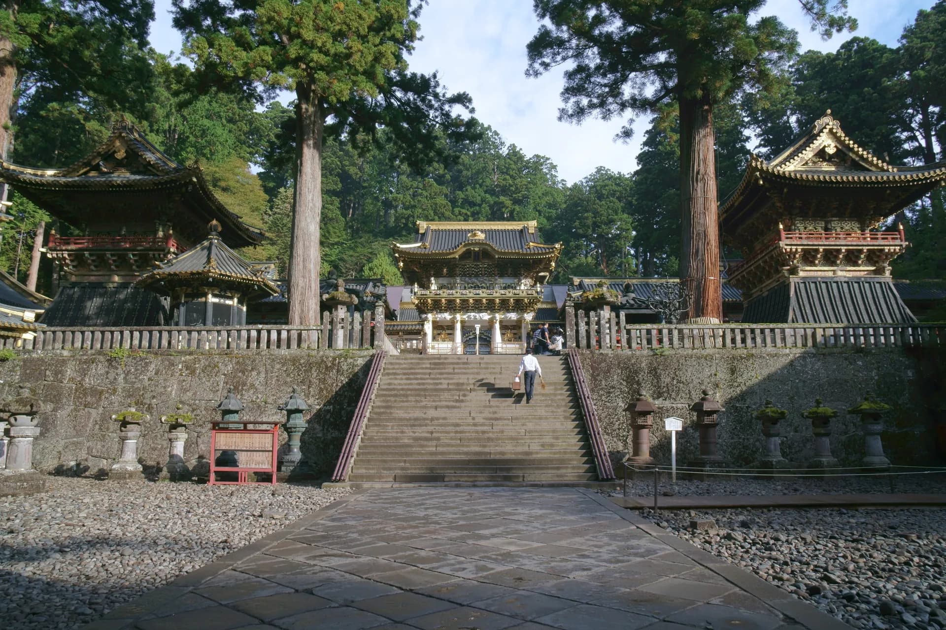 Toshogu Yomeimon Gate