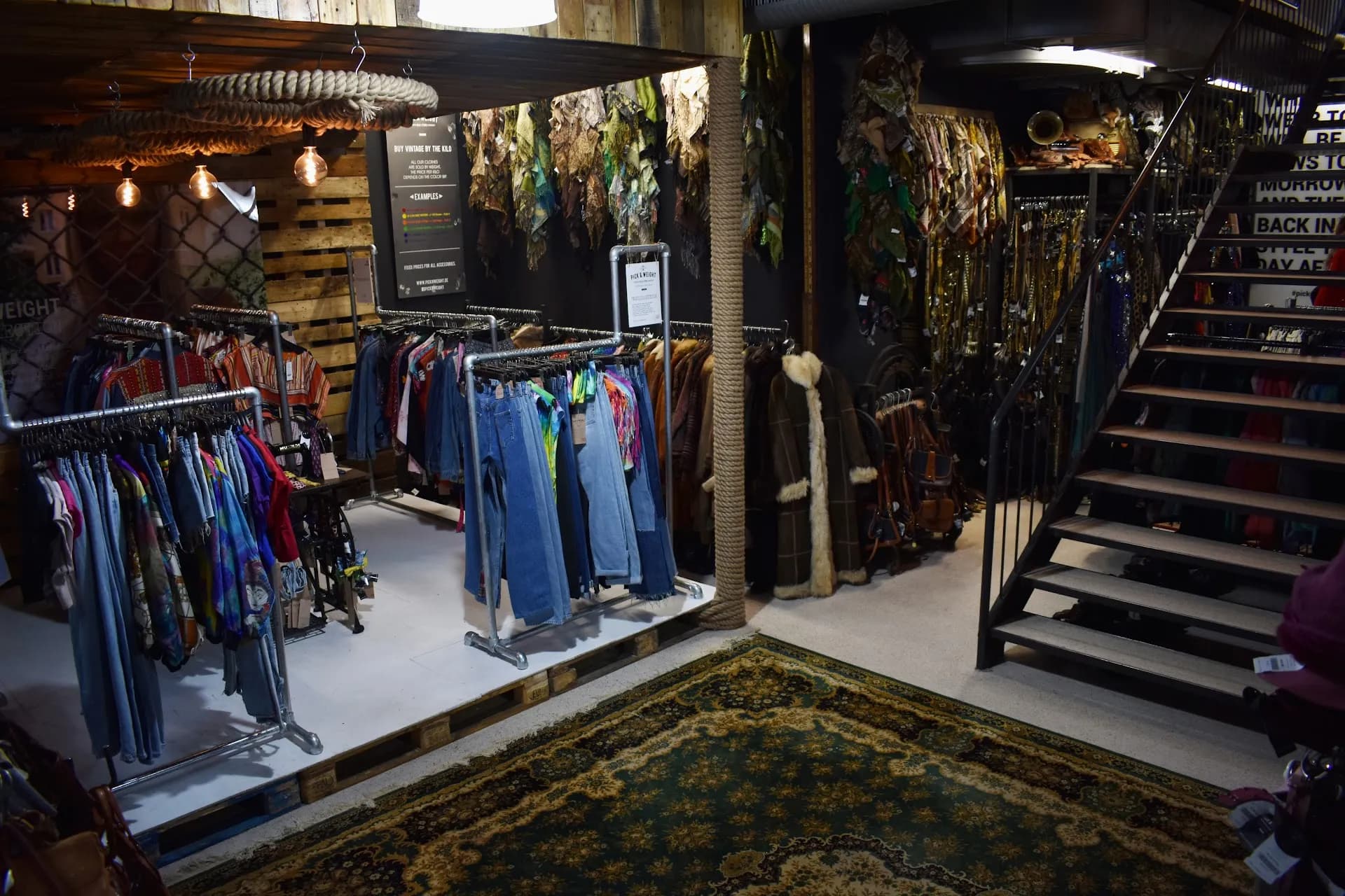 Pick'n'Weight Vintage Kilo Store